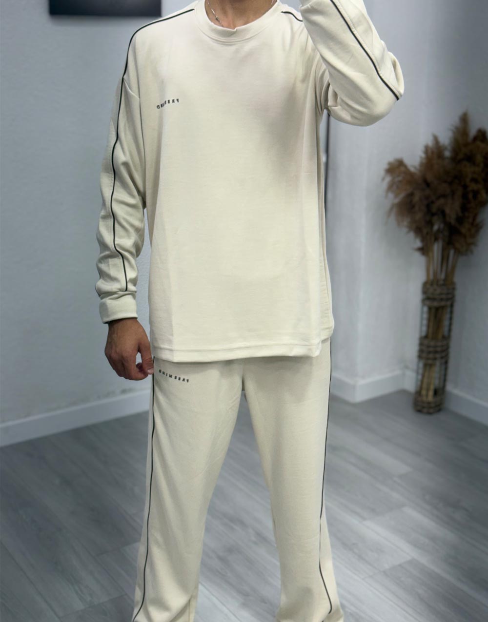 White Sweatsuit Set - Görsel 2